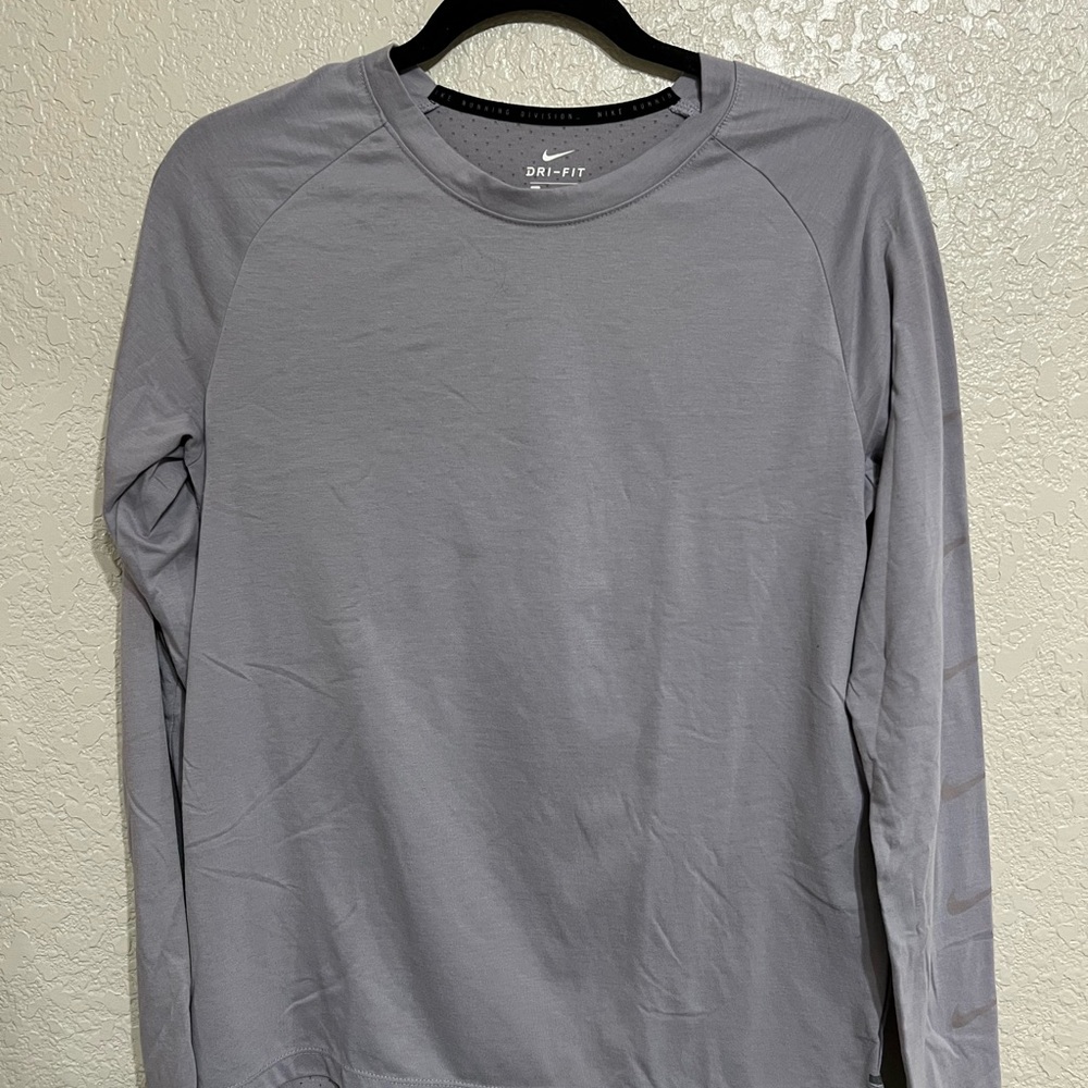 Nike Women’s Dri-FIT Running Division Light Gray Long Sleeve Tee